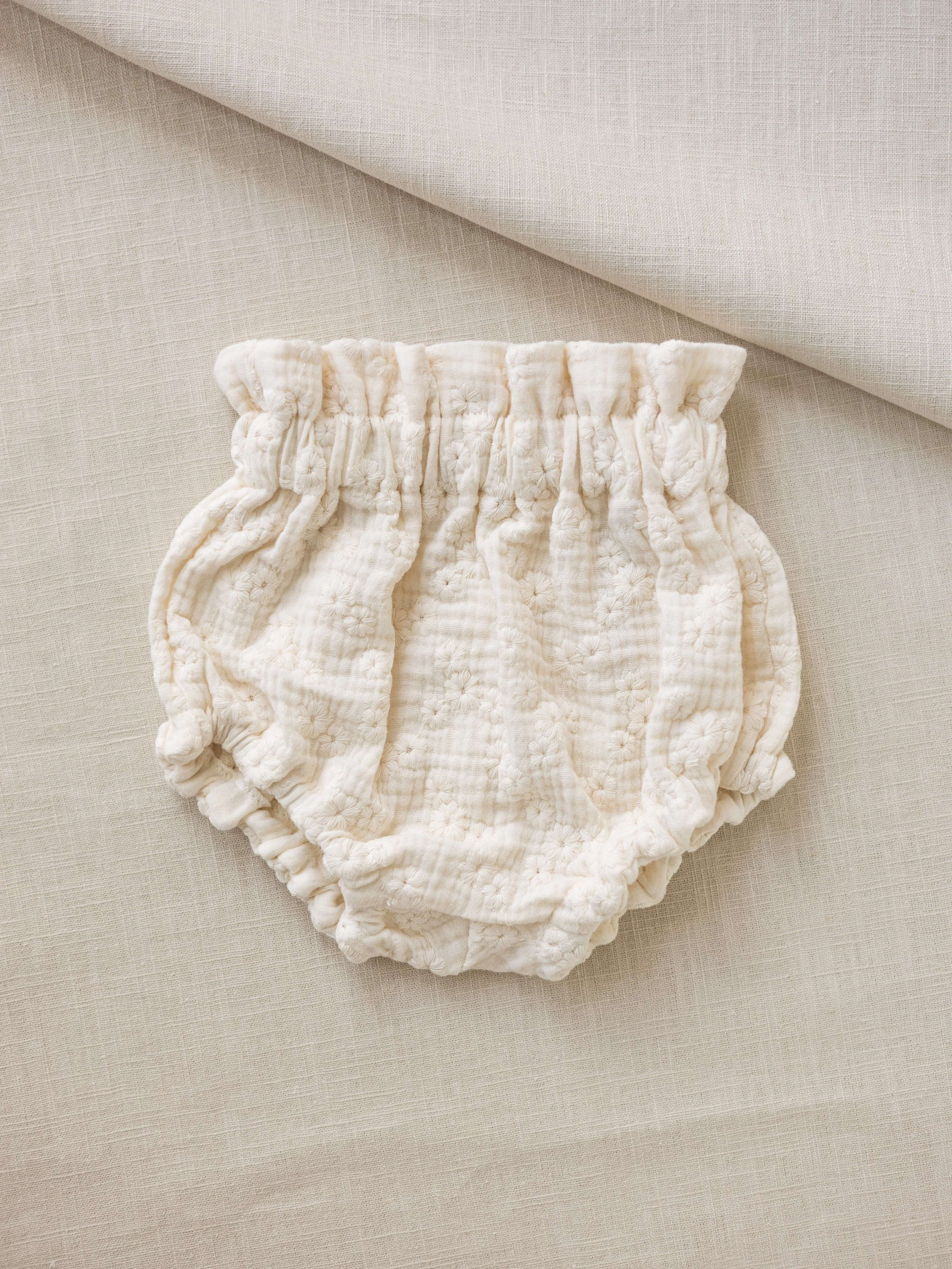 Baby bloomers / embroidered flowers ecru