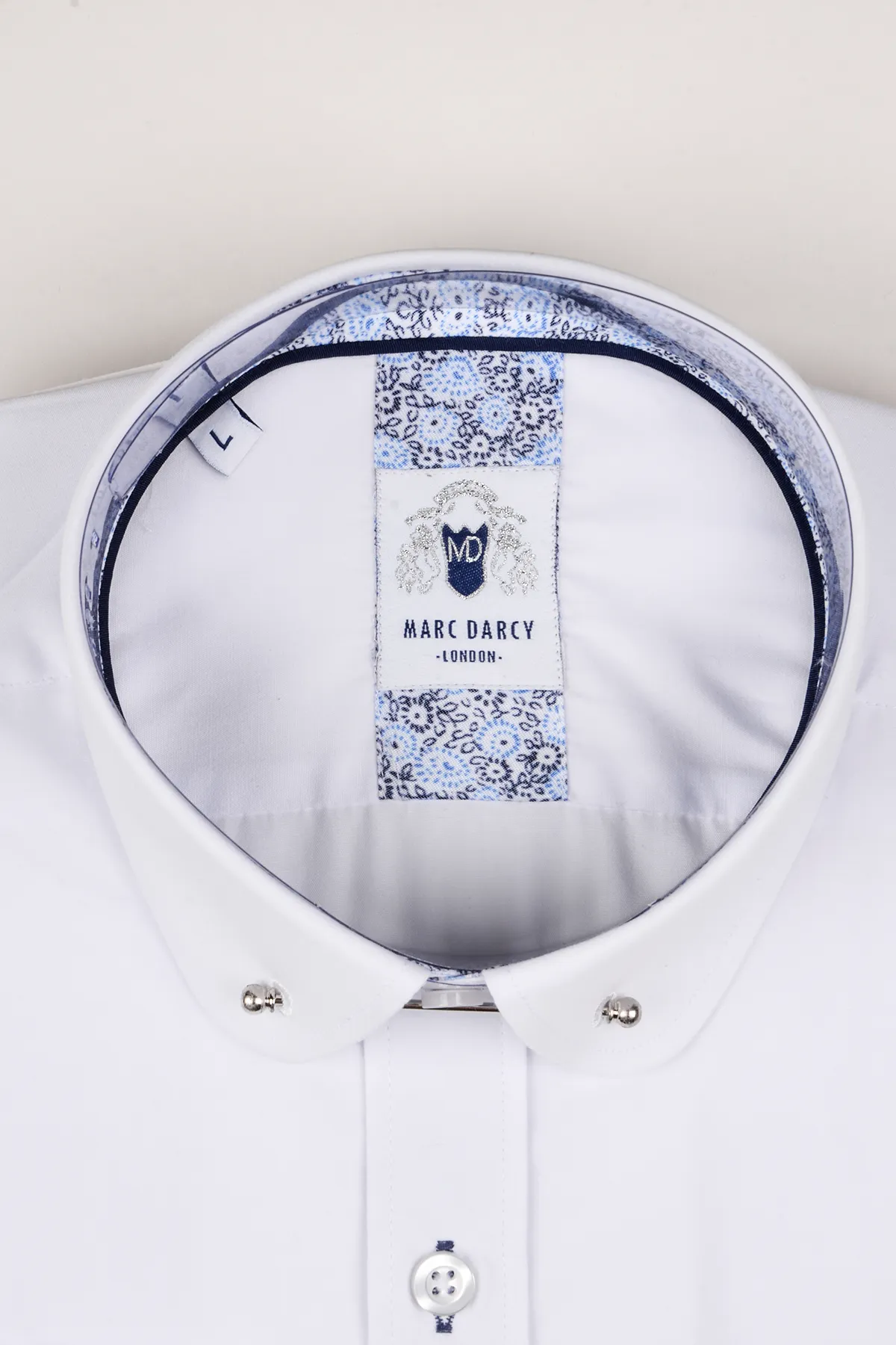 BENSON - White Penny Collar Shirt With Collar Bar