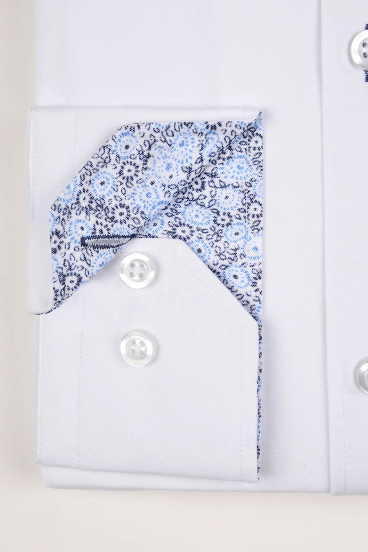 BENSON - White Penny Collar Shirt With Collar Bar