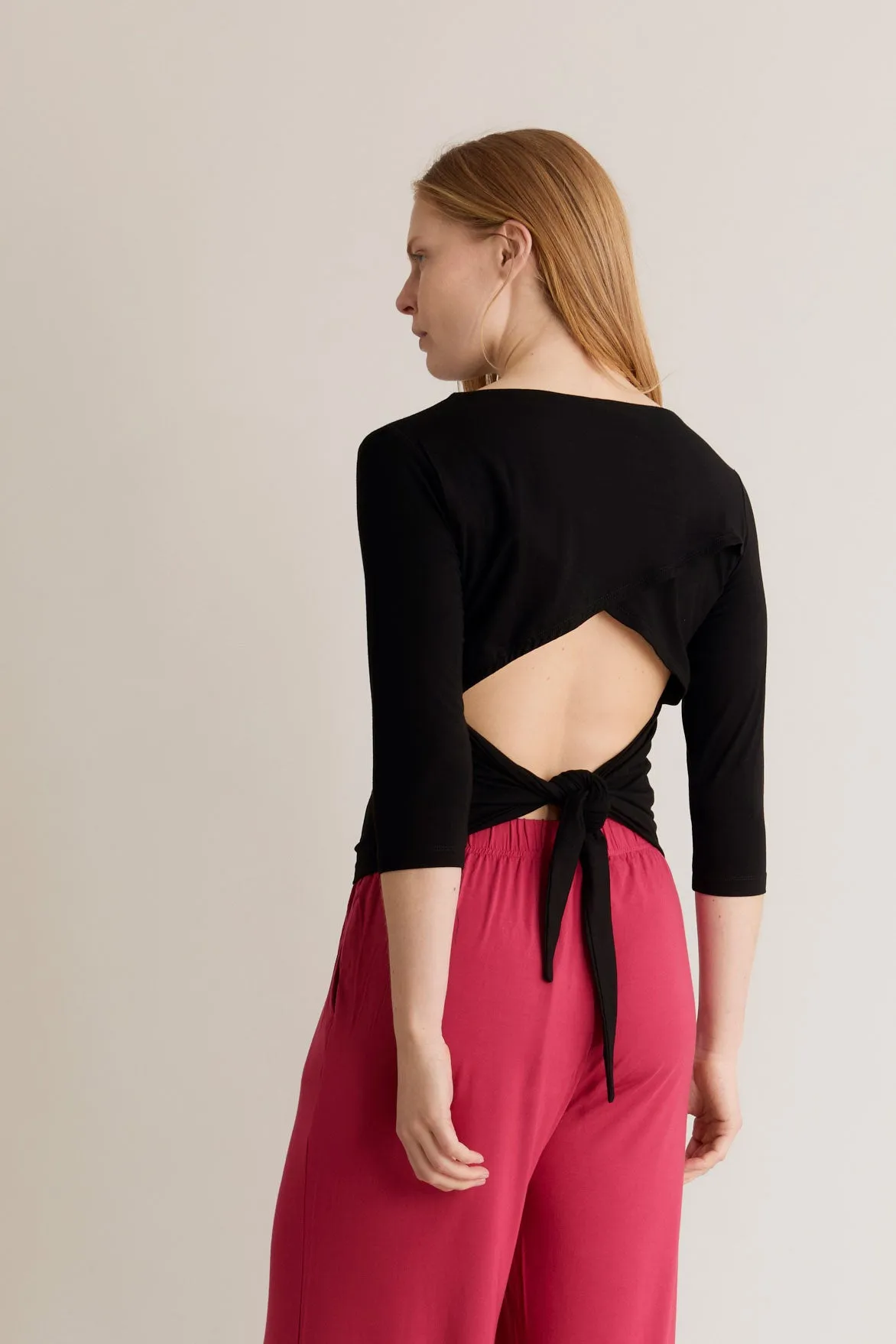 GIA - Tie Back Black Top