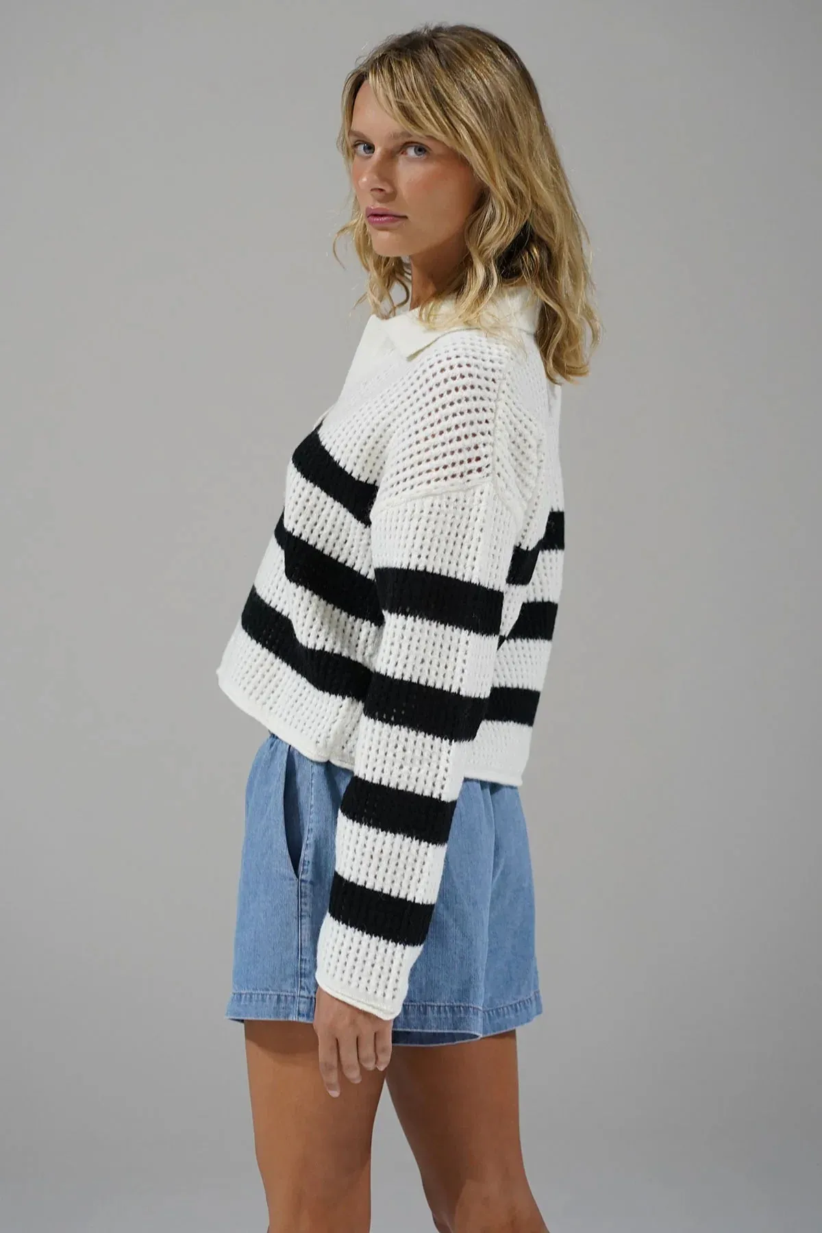 LNa - Ari Stripe Sweater - Ivory Black Stripe