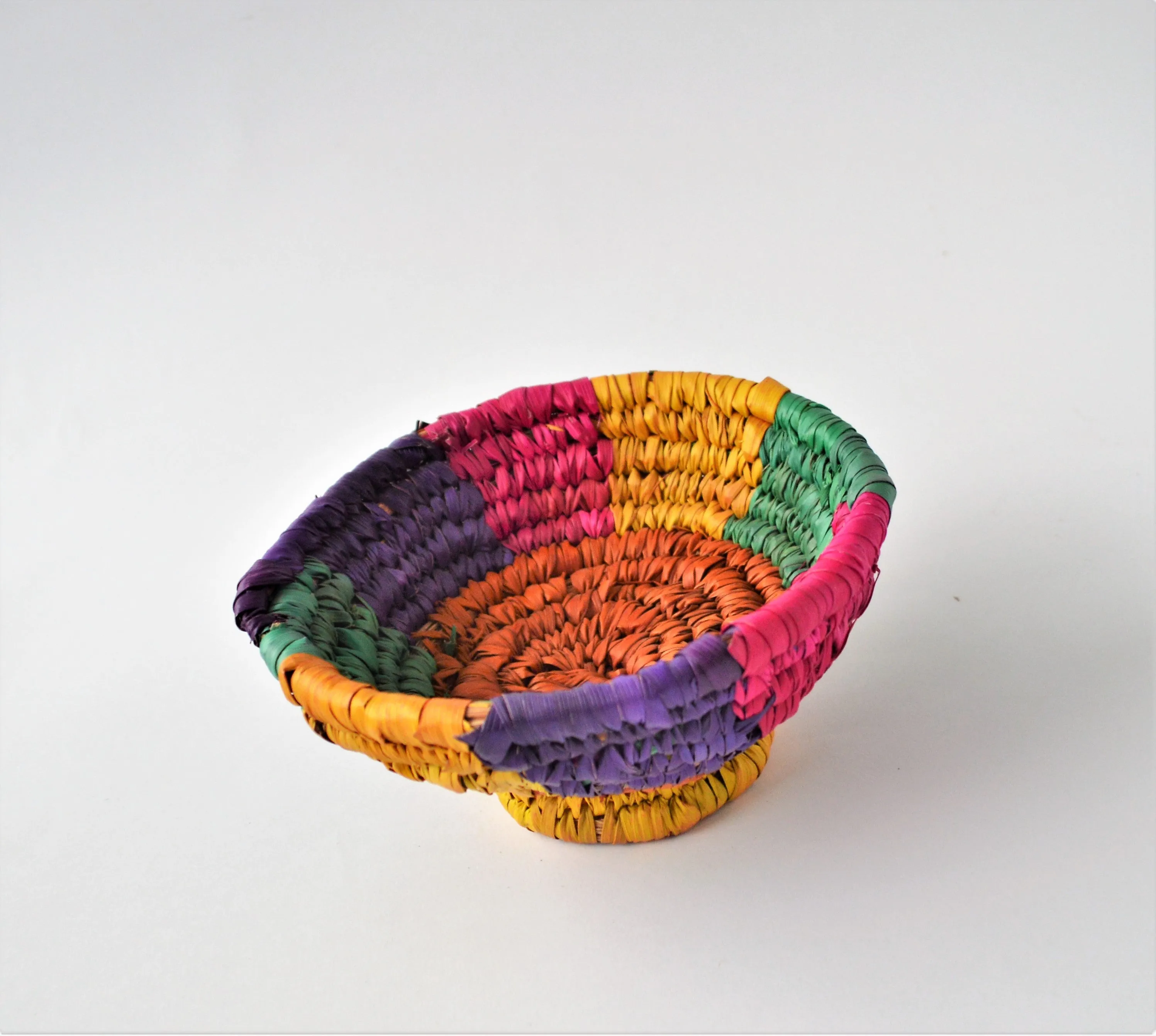 Small woven bowl, Palm leaf catchall