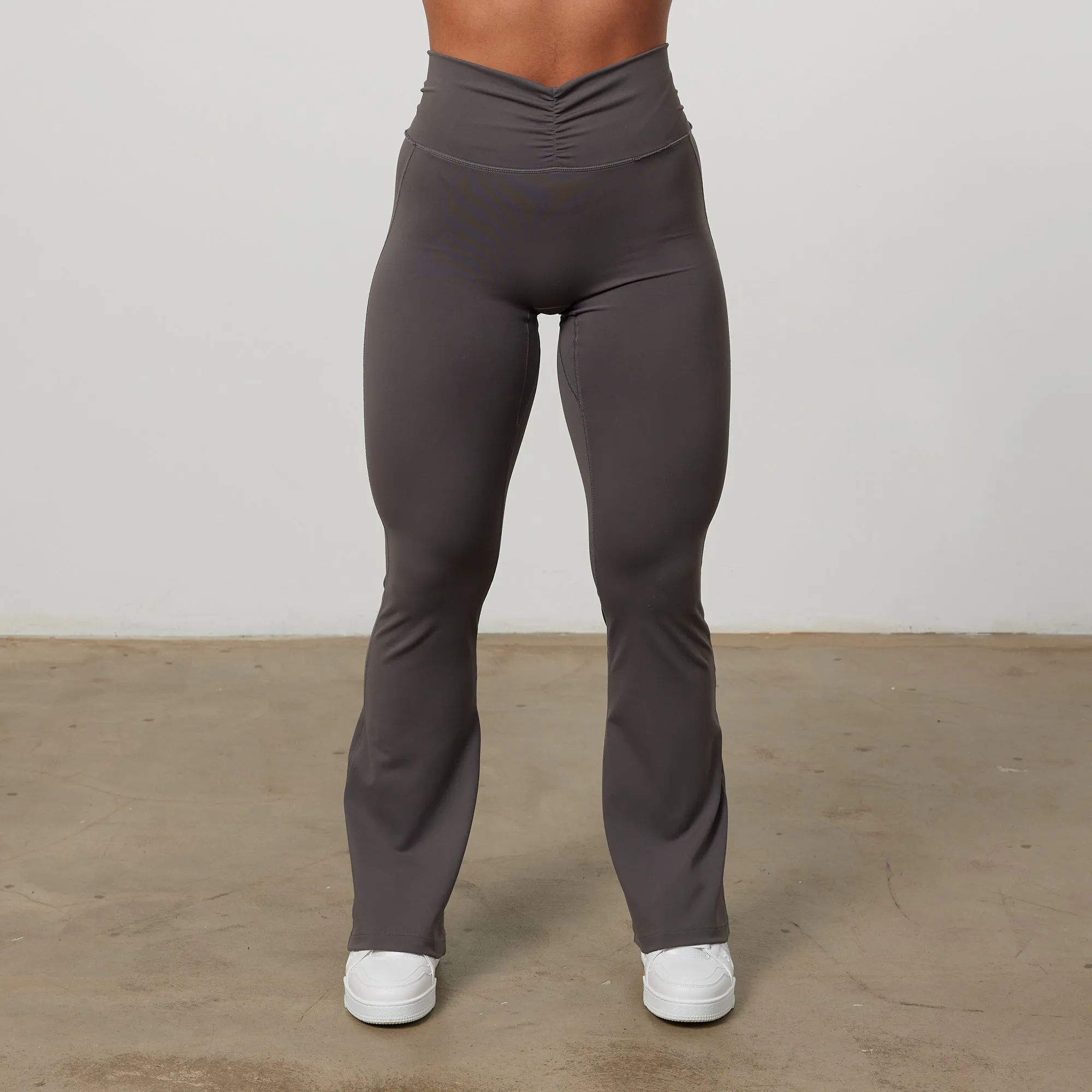 Vanquish Enhance Graphite Grey Ruched Flared Leggings